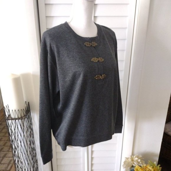 C.d. Petites gray womens sweater with decorative clasps at chest Sz PL - Picture 3 of 8